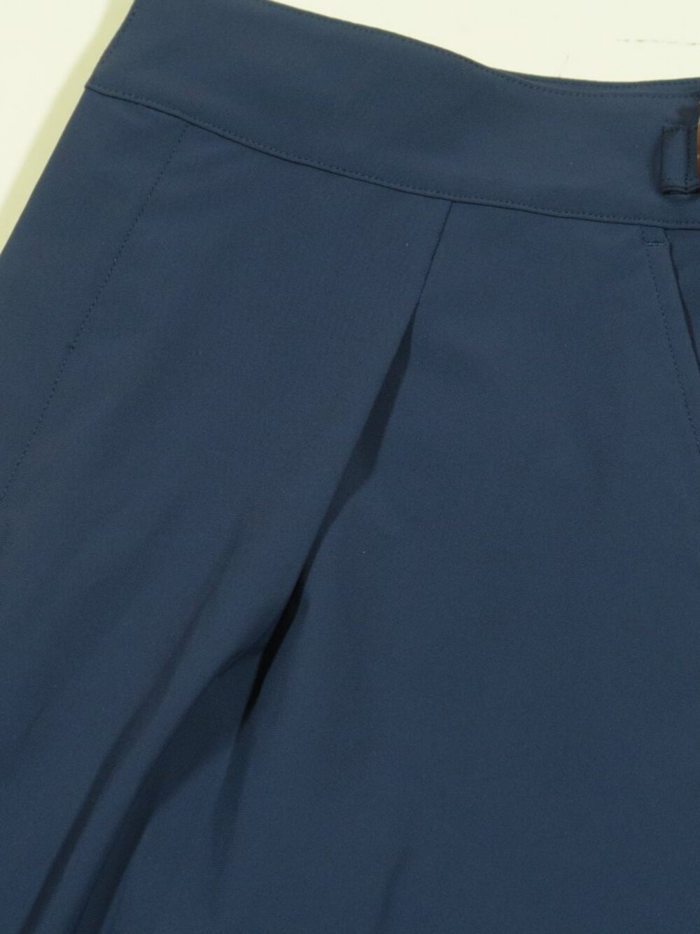 Greyson Pleated Golf Trouser Shorts Womens M Side Cinch Stretch New